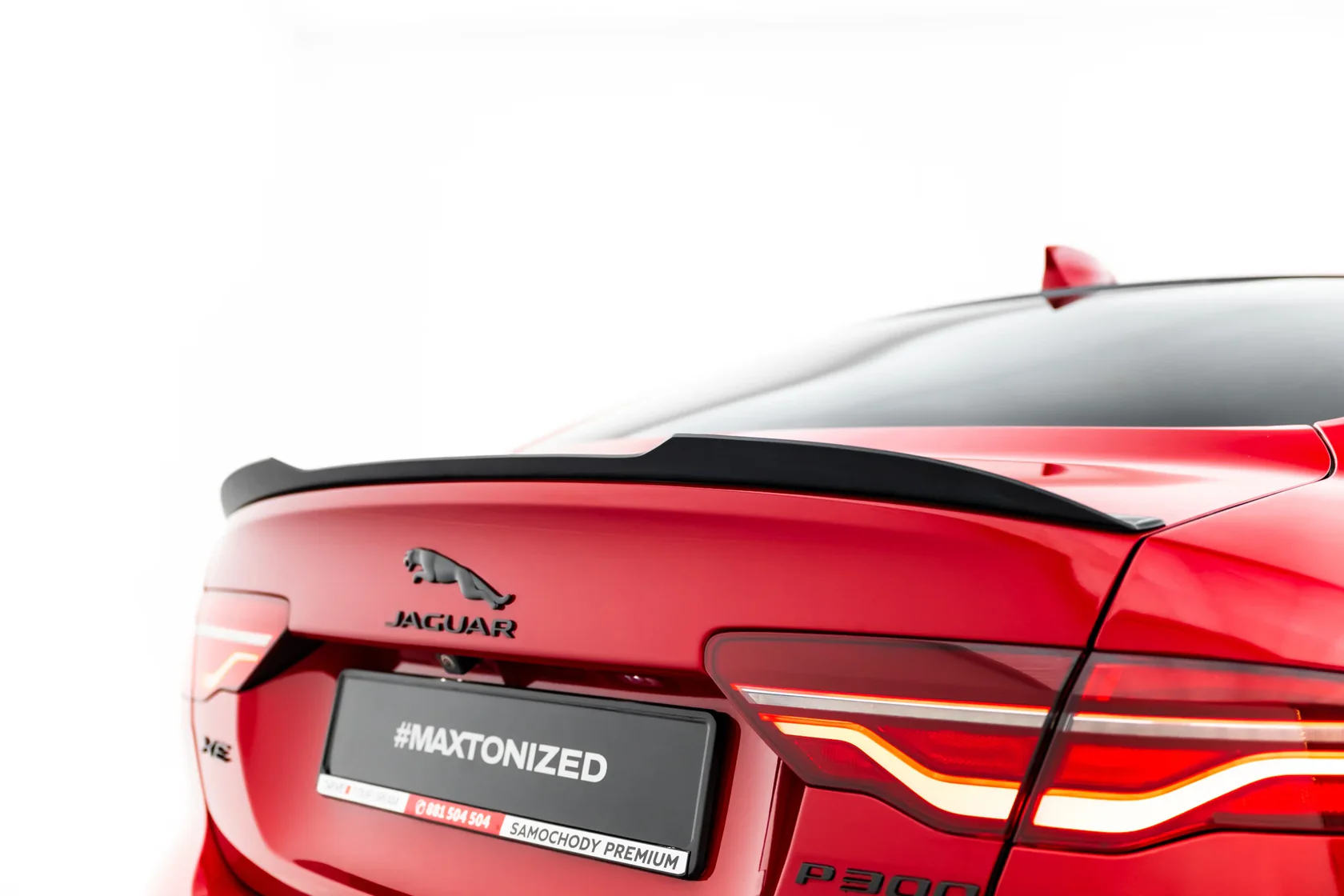 Bodykit Jaguar XE R-Dynamic X760 FL Maxton Glans Zwart